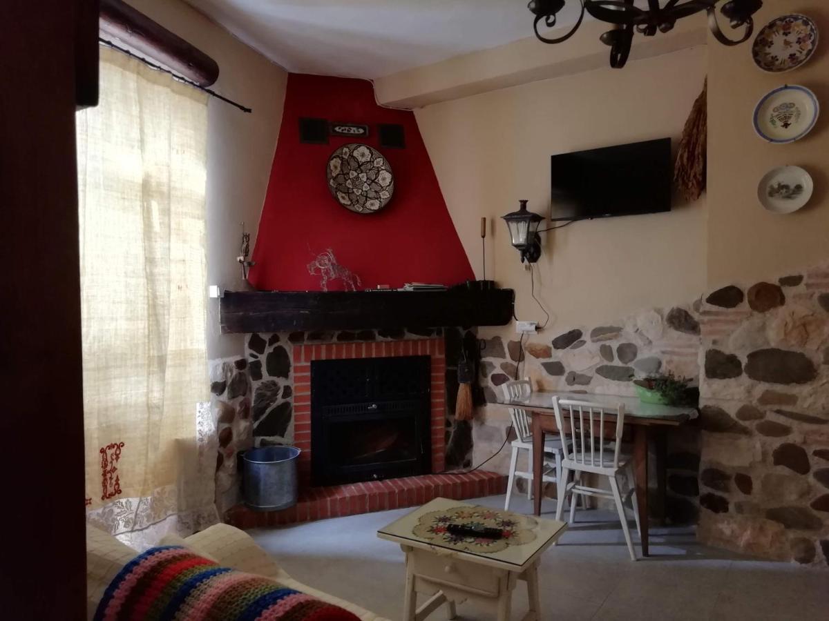 Casa Rural Abuela Maxi Ríolobos Extérieur photo